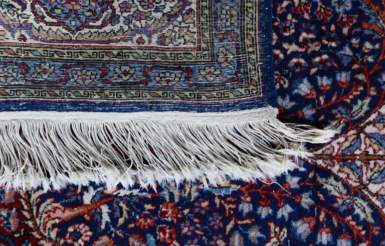 MATTA, orientalisk. 242 x 155.