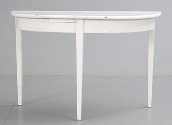 HALVMÅNEBORD, 1800-talets slut.