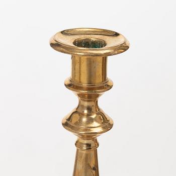 Ljusstakar, 2 par, sent 1800-tal/1900-tal samt 1900-tal.