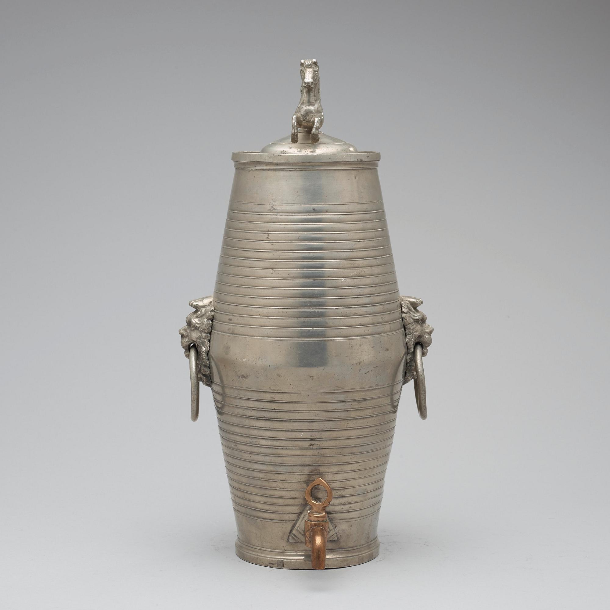 VATTENCISTERN, av Israel Buhrman 1779, mästare i Stockholm 1773-1798/1812.