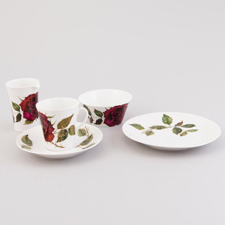 A 22(+1)-piece porcelain coffee set,  "Ruusu" (Rose), Anneli Qveflander & Ulla Procopé. In produktion 1957-1969.