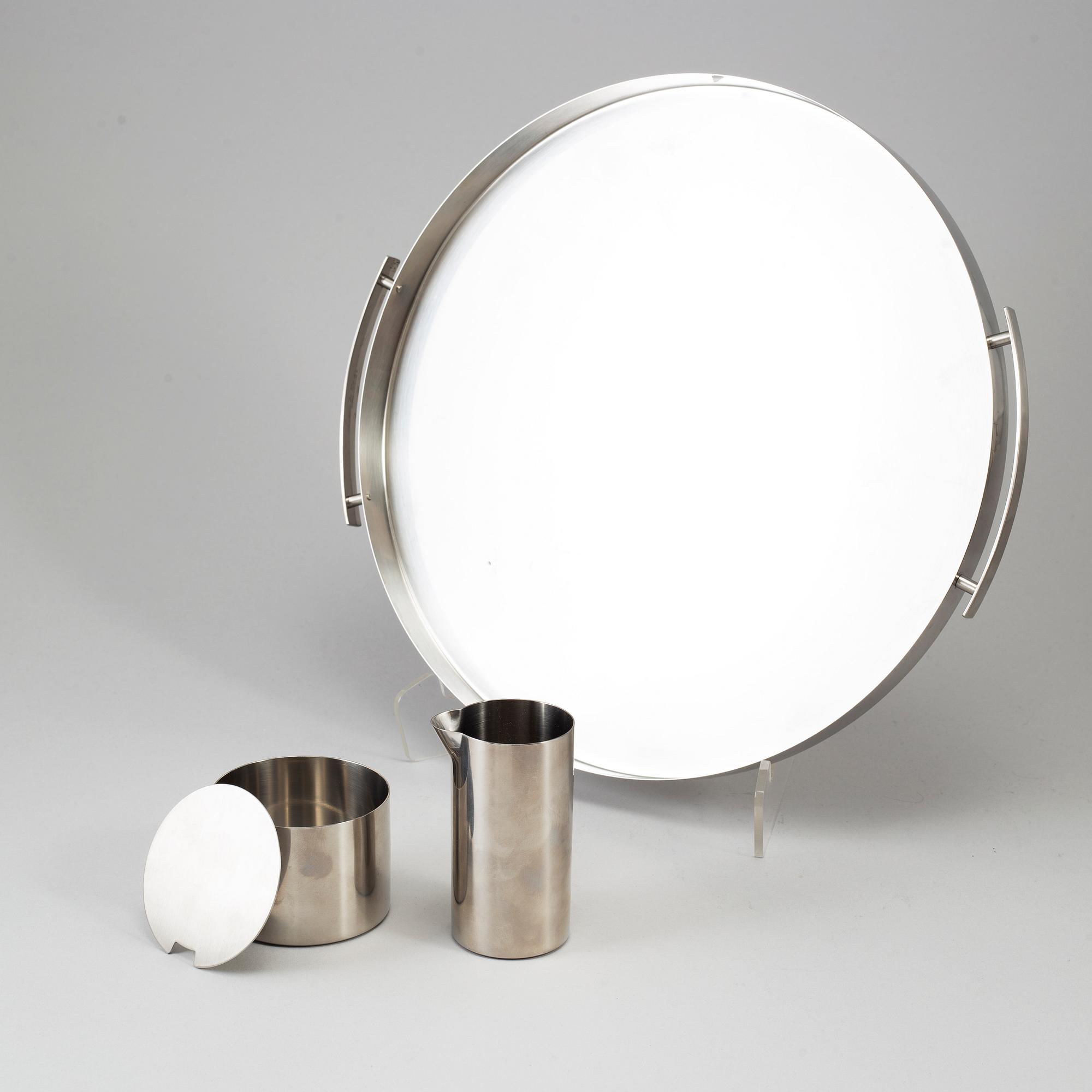 ARNE JACOBSEN, five stainless steel items, 'Cylinda', Stelton, Denmark.