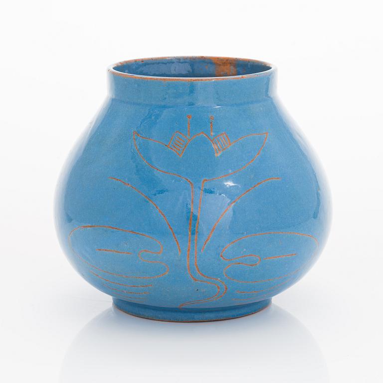 Alfred William Finch,  a vase, around year 1900 by Iris Finland.