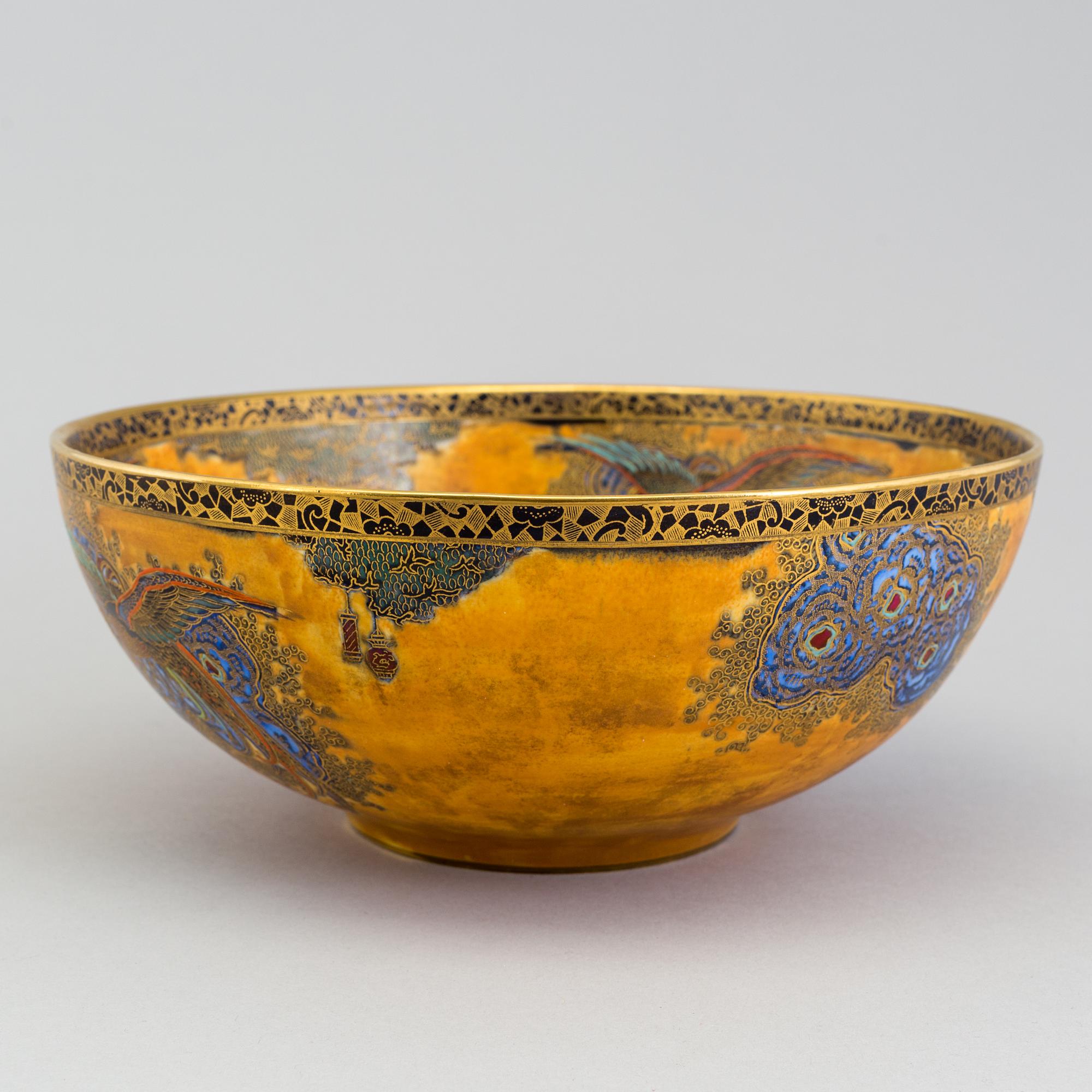 A 1930s Carlton Ware Chinese bird and cloud pattern porcelain bowl,