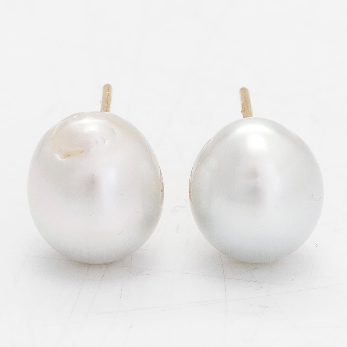 Örhängen, 14K guld med odlade barocka pärlor.