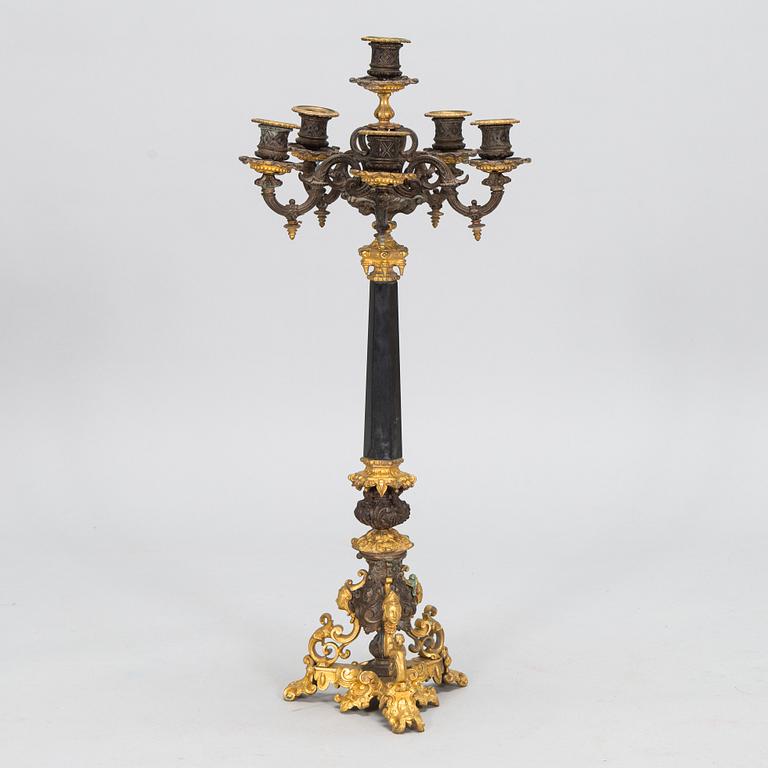 Kynttelikkö, empiretyyli, 1800-luvun loppupuoli, Ranska.