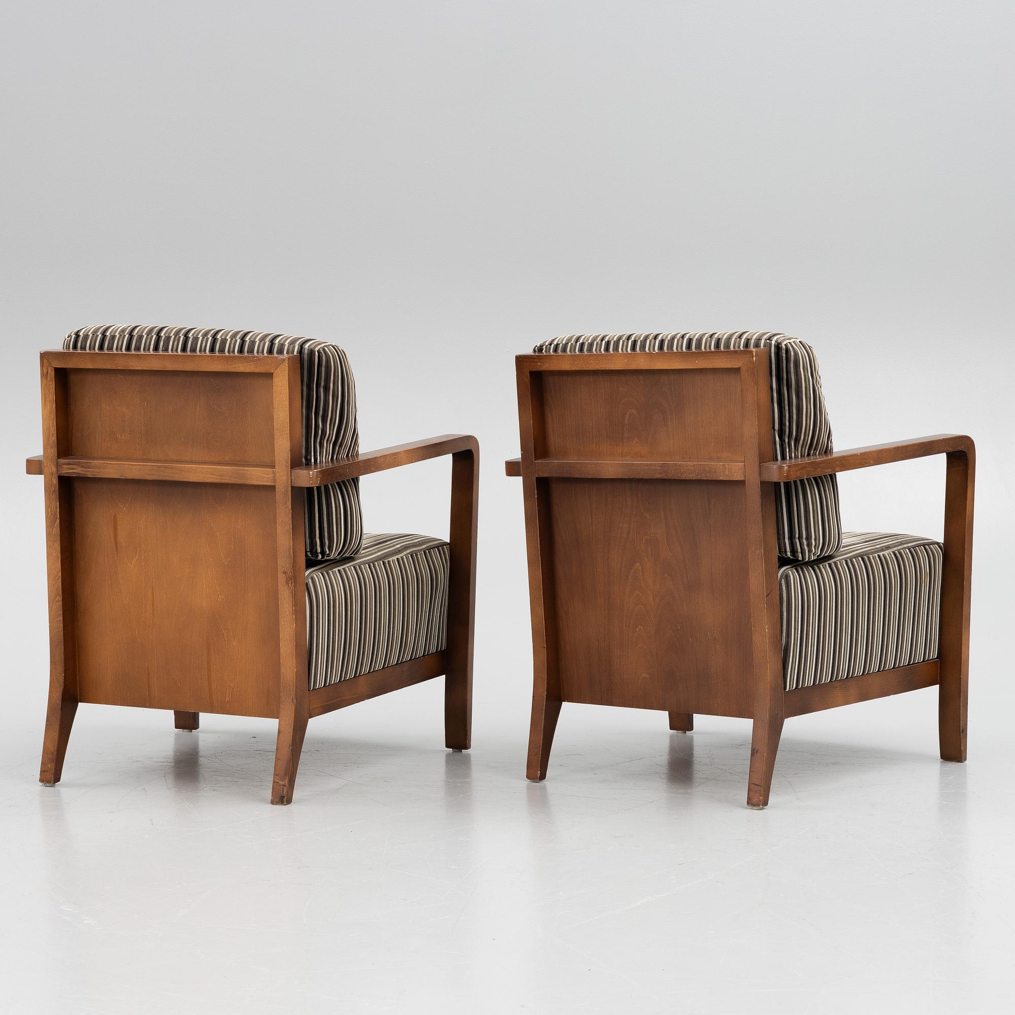 A pair of armchairs, Andreu World, Spain, 21st Century.