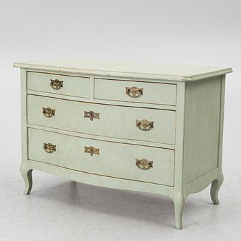 Chest of drawers, early 20th century.