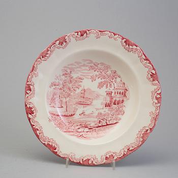 Dinnerset, 81 pieces. Rörstrand, "Bengali Röd", 1940s.