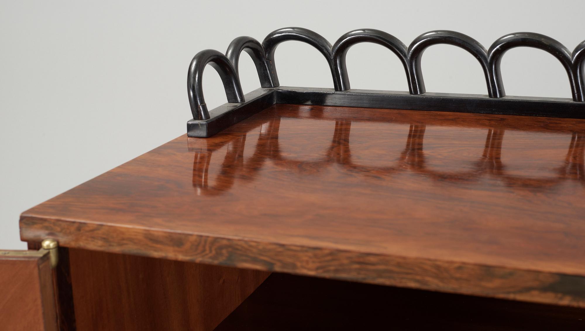 SIDEBOARD, art deco typ,  Brno, 1900-talets mitt.