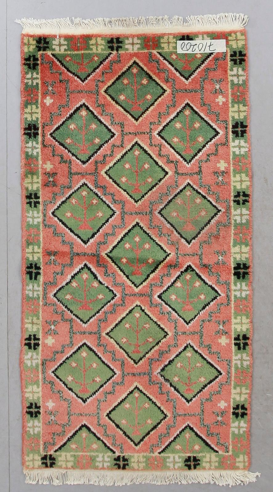 MATTA, orient. Ca 180 x 93 cm.