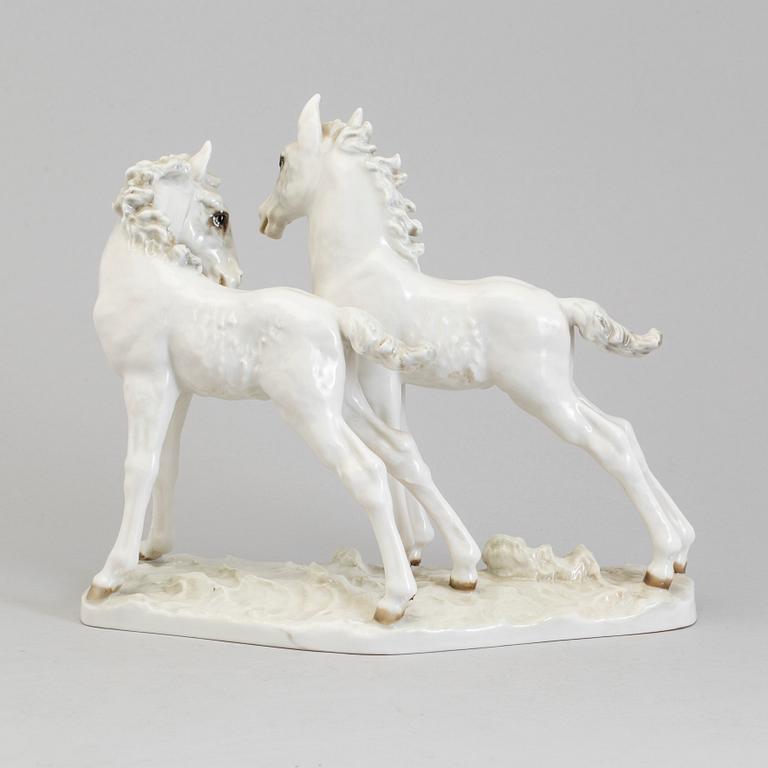 KARL TUTTER, a horse figure group from Hutschenreuther, Germany.