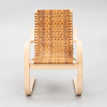 Alvar Aalto, fåtölj, modell 406, Artek, 1900-talets andra hälft.