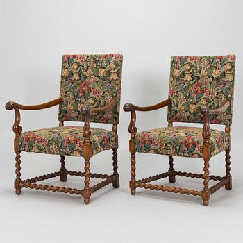 Karmstolar, ett par, barockstil, 1900-talets första kvartal.