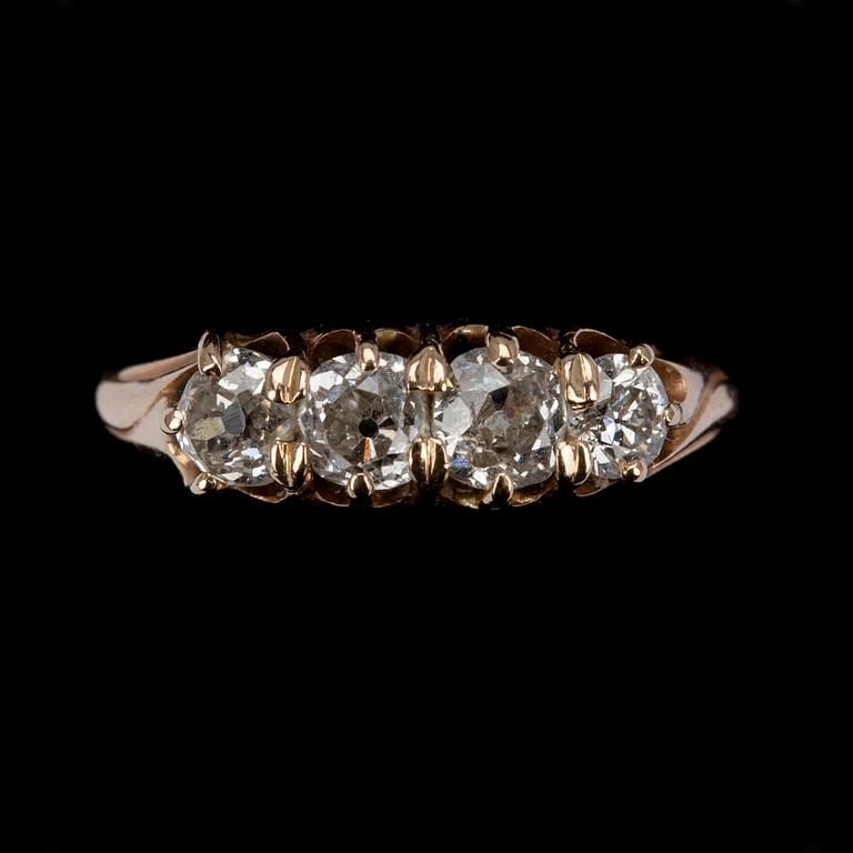 RING, guld 14K, diamanter tot. ca 1,10 ct. S:t Petersburg, Ryssland sekelskiftet 1800/1900. Vikt 2,6 g.