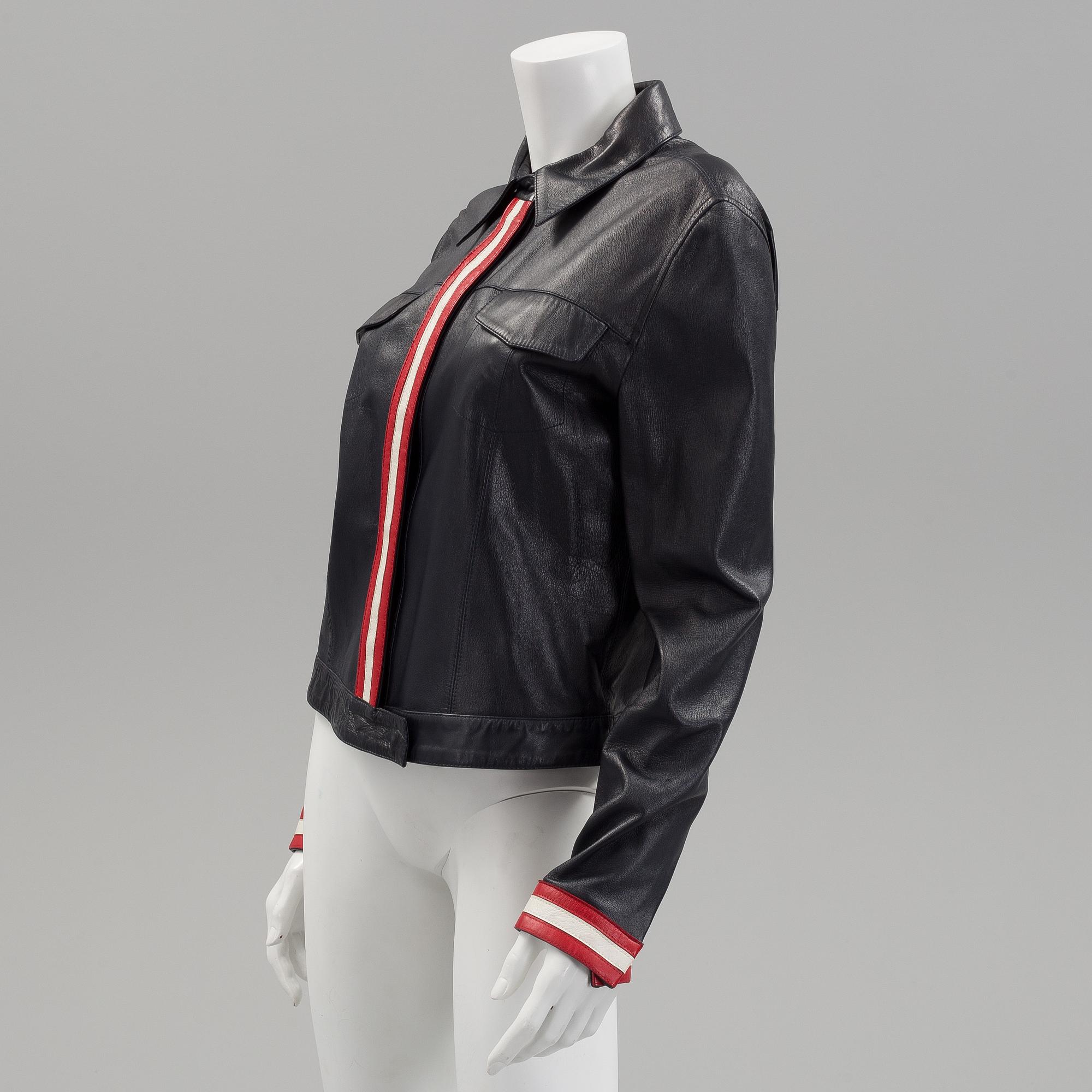 A leather jacket by Blumarine, in size 44(IT).