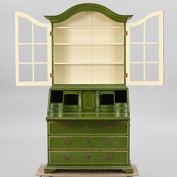 A Rococo style display cabinet, second half of the 20th Century.