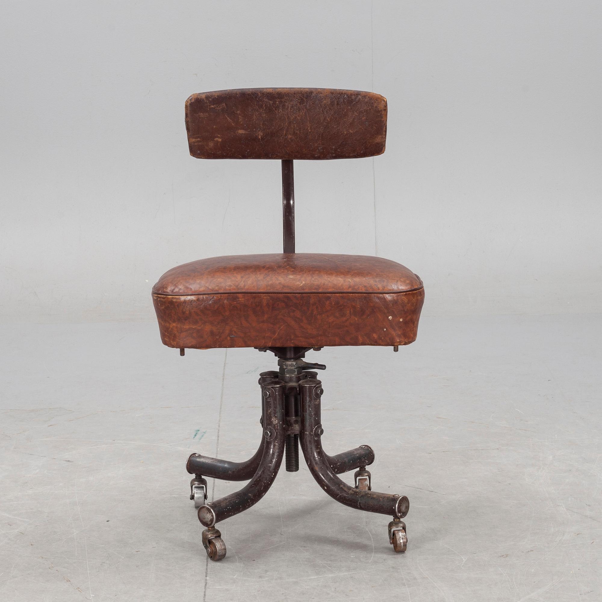 ARBETSSTOL, industri, 1900-talets första hälft.