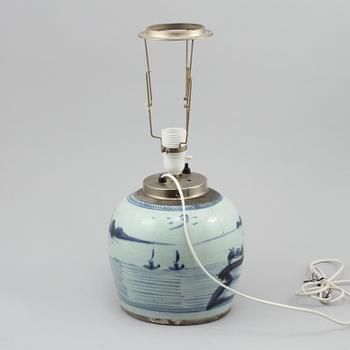 BORDSLAMPA, porslin, Kina, 1800-tal.