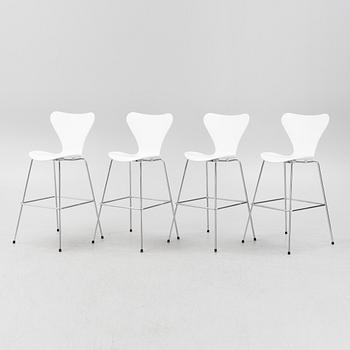 Arne Jacobsen, barstolar, 4 st, "Sjuan", Fritz Hansen, Danmark, 2013.