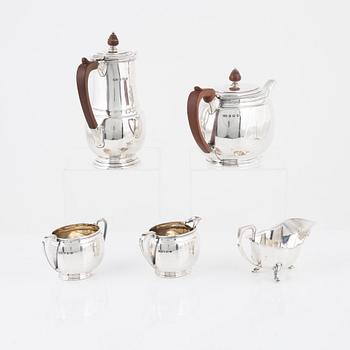 Kaffe- och teservis, 4 delar, samt gräddsnipa, silver, England, 1930-40-tal.