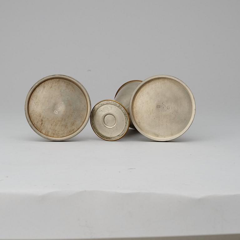 BJÖRN TRÄGÅRDH, sannolikt, vas och ljusstakar, ett par,  Firma Svenskt Tenn, Stockholm 1928-29.