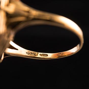SORMUS, akvamariini n. 14 ct, ruusuhiottuja timantteja. 18K kultaa A. Tillander 1935. Paino 10,5 g.