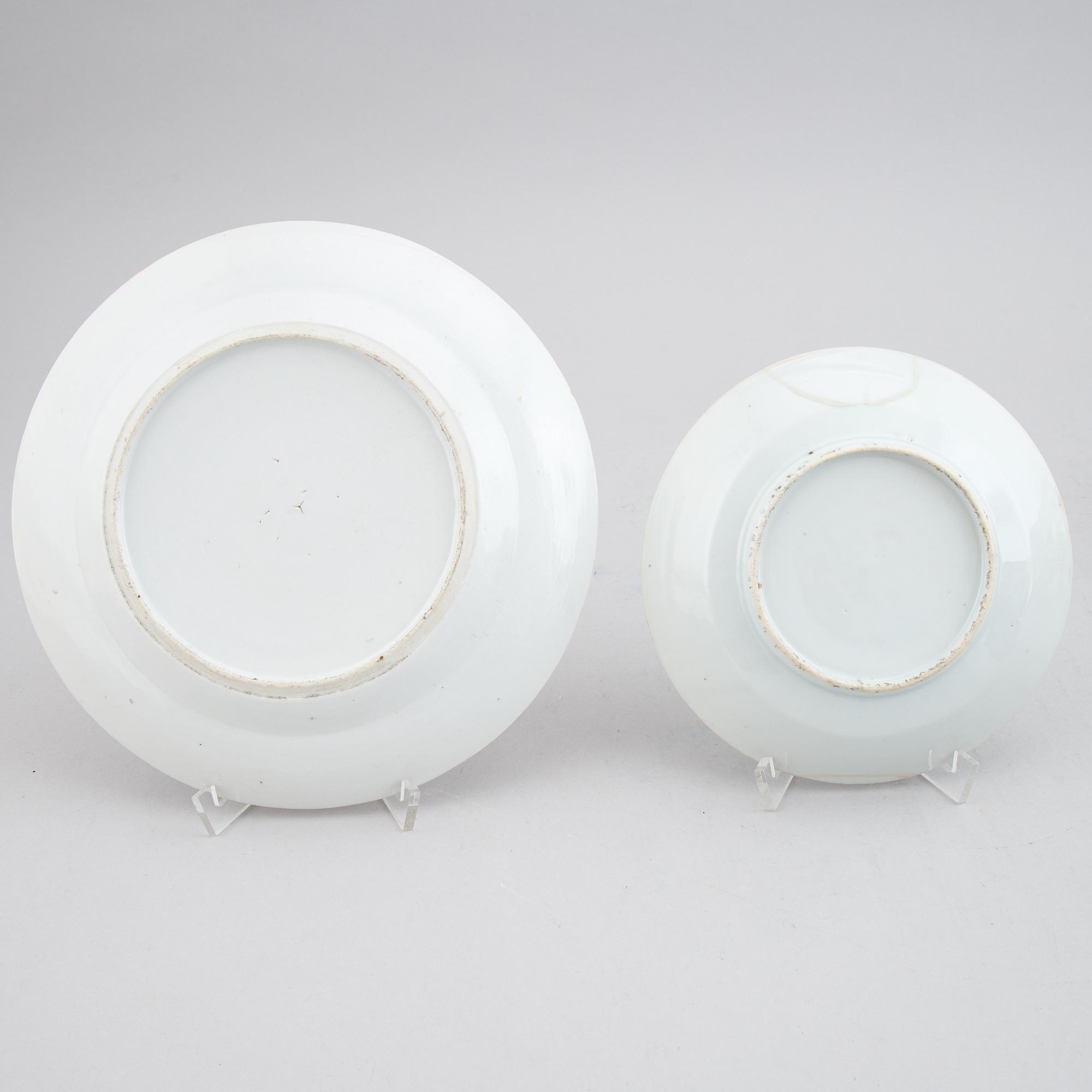 13 famille rose Canton porcelain objects, Qing dynasty, late 19th century.