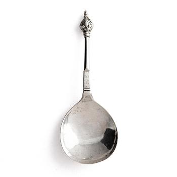 240. A Scandinavian 17th/18th century silver spoon.