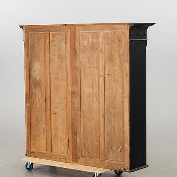 Display cabinet, neo-Renaissance, early 20th century.