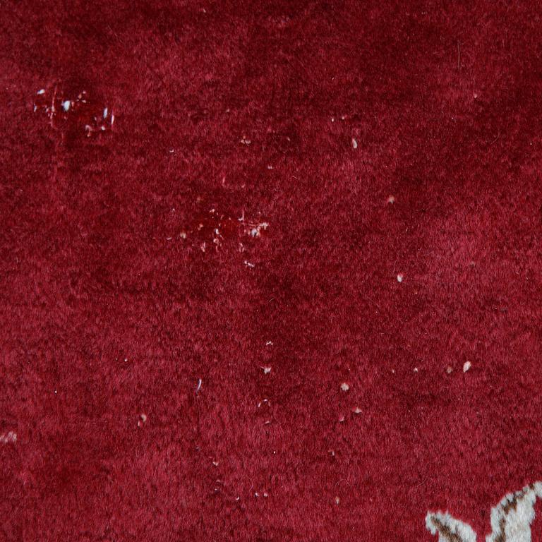 A carpet, Old Kerman, ca 467 x 295 cm.