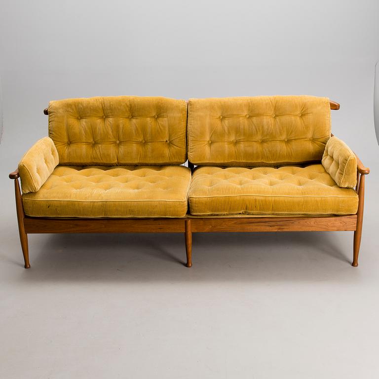 SOFFA, "Skrindan", Kerstin Hörlin-Holmqvist OPE-möbler.