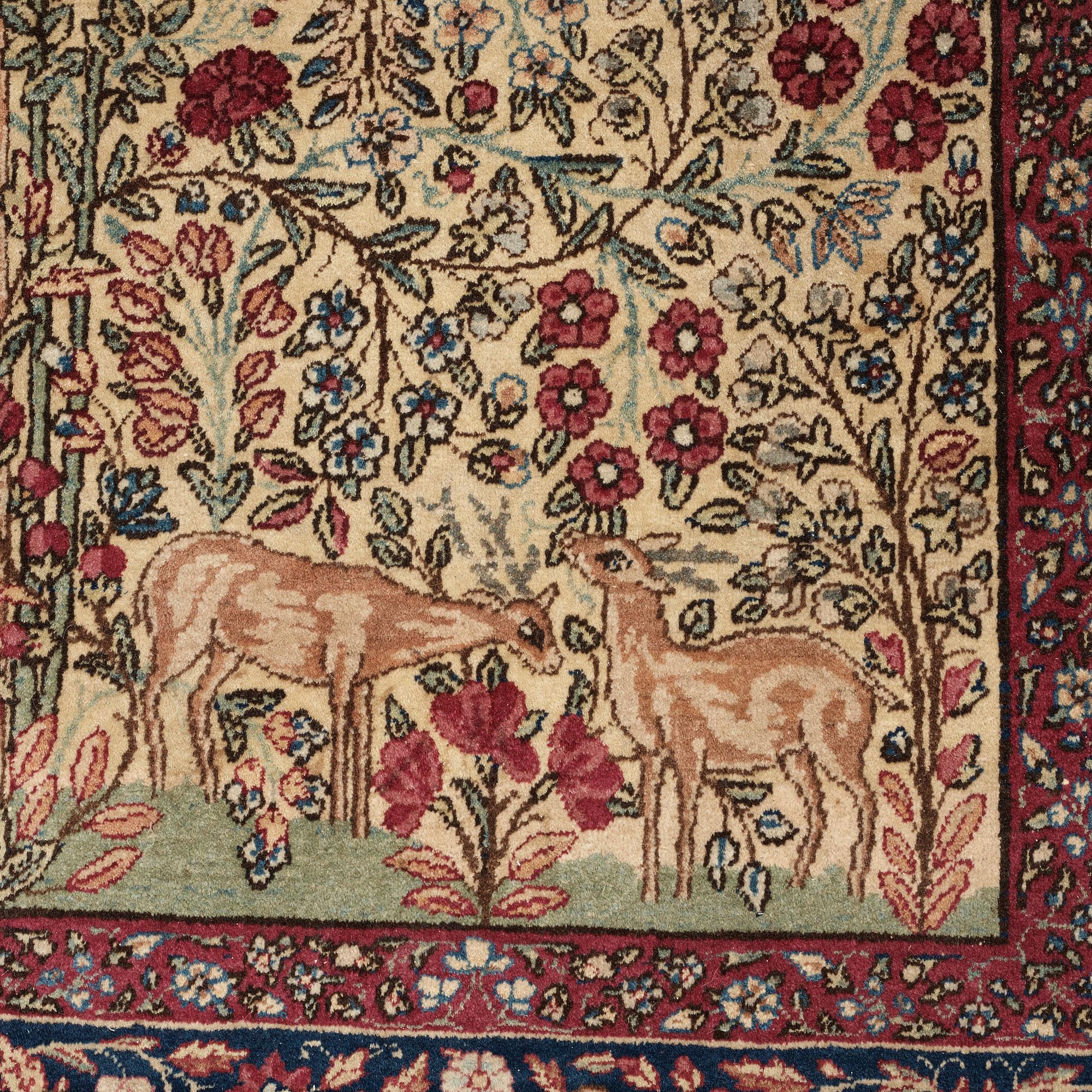 RUG. Semi-antique Kerman Figural. 225 x 141 cm.
