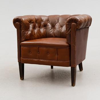 FÅTÖLJ, Chesterfieldmodell, 1900-talets första hälft.