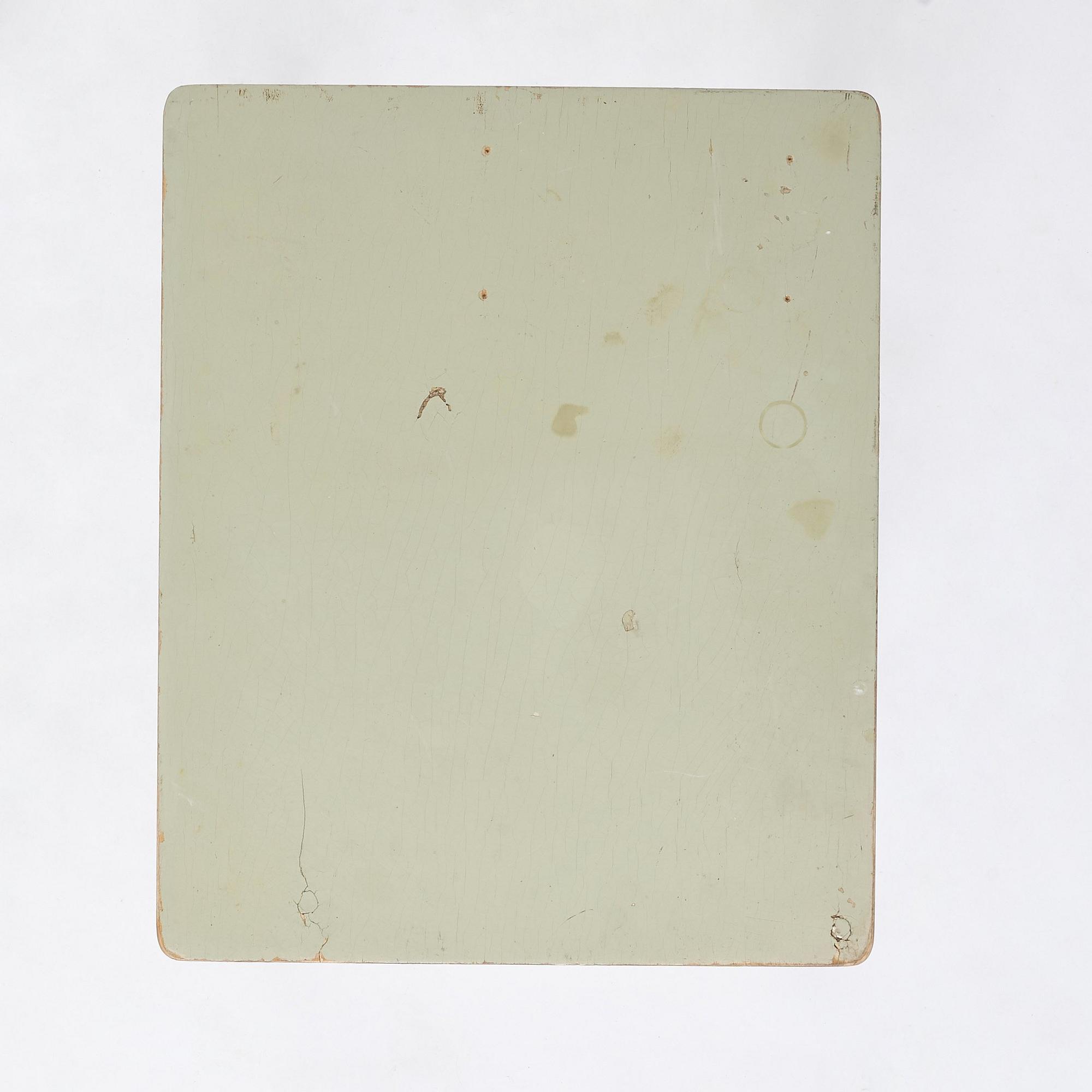 Alvar Aalto, a green lacquered side table, Aug. Louhen Rautasänkytehdas ja Valimo Oy, Åbo ca 1932, for Paimio, Finland.