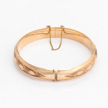 A 14K gold bangle, Helsinki 1962.