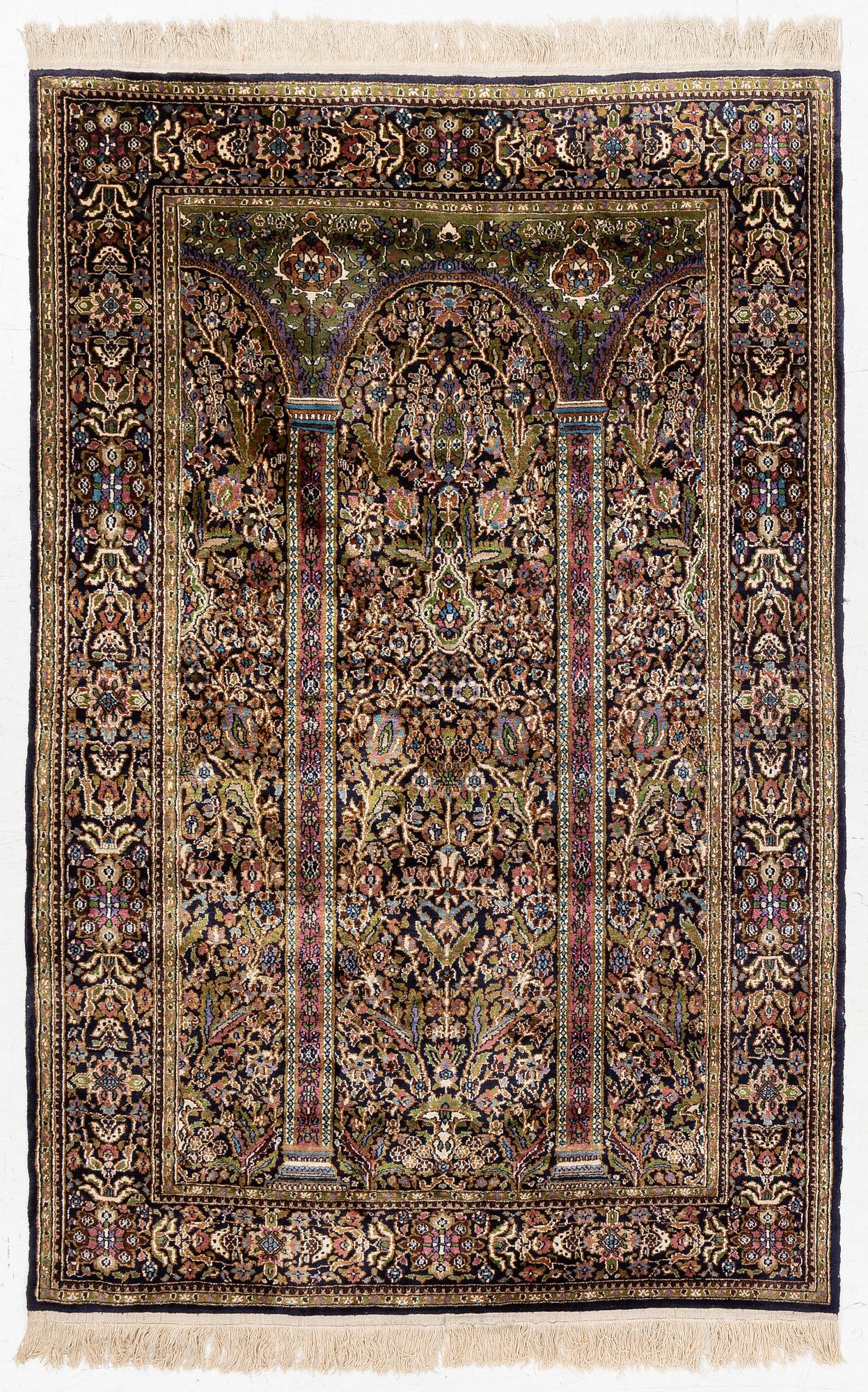 Matta, Ghom, part silk, ca. 195 x 127 cm.