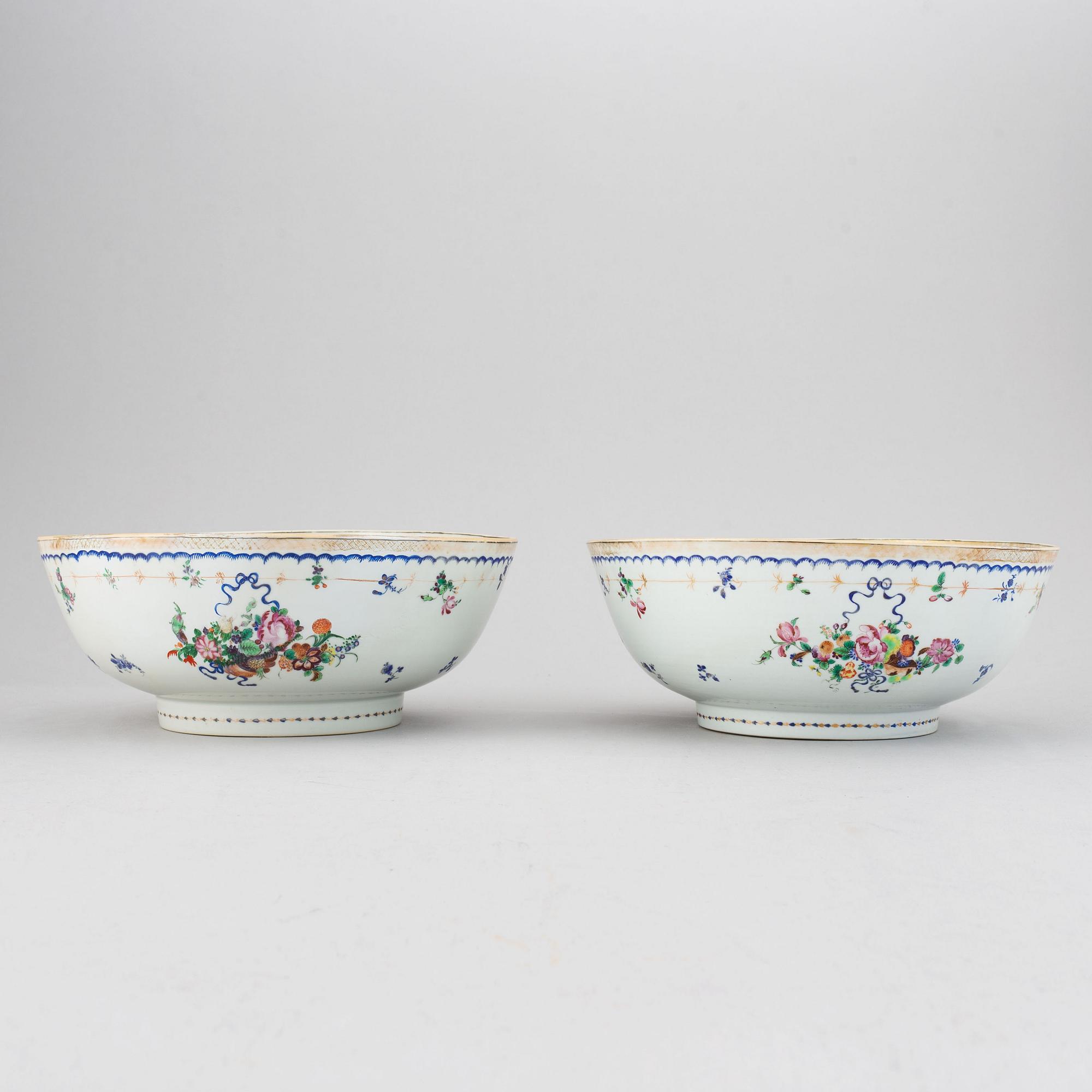 A pair of famille rose punch bowls, Qing dynasty, Qianlong (1736-95).