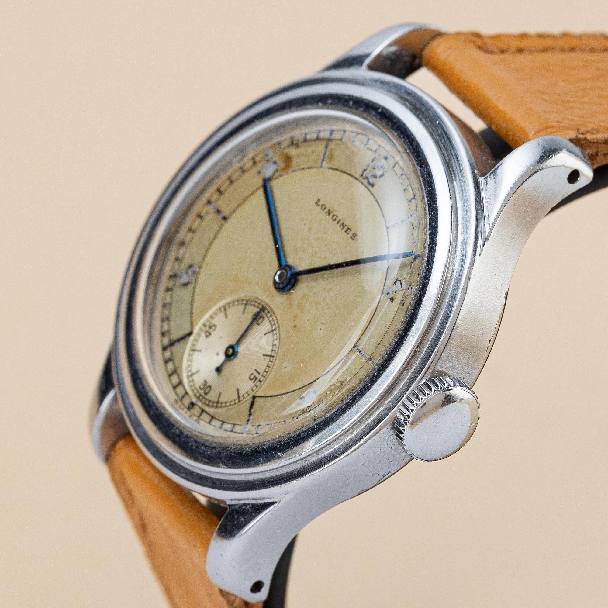 Longines, "Tre-Tacche", "Sector Dial", "Suiza signed", "Step case", ca 1943.