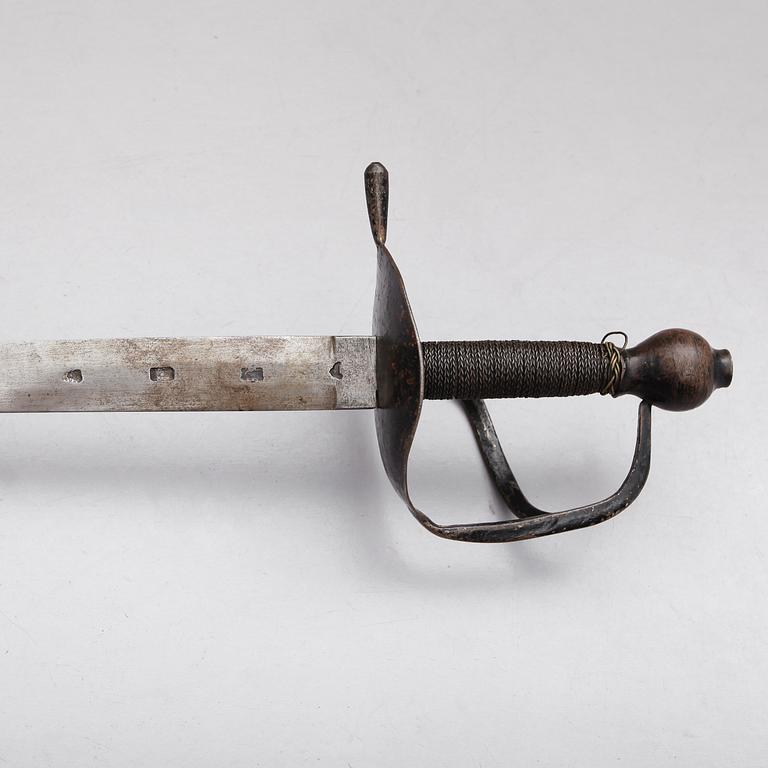 VÄRJA, m/1685 sk komissvärja, möjligen förändringsmodell.