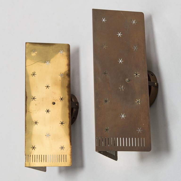 Paavo Tynell, A pair of mid-20th century '10330' wall lamps for Taito, Finland.