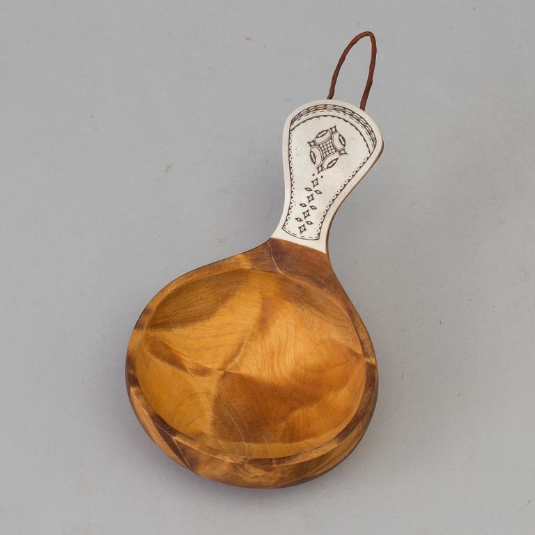 TORE SUNNA, kåsa, Kiruna, monogramsigenrad.