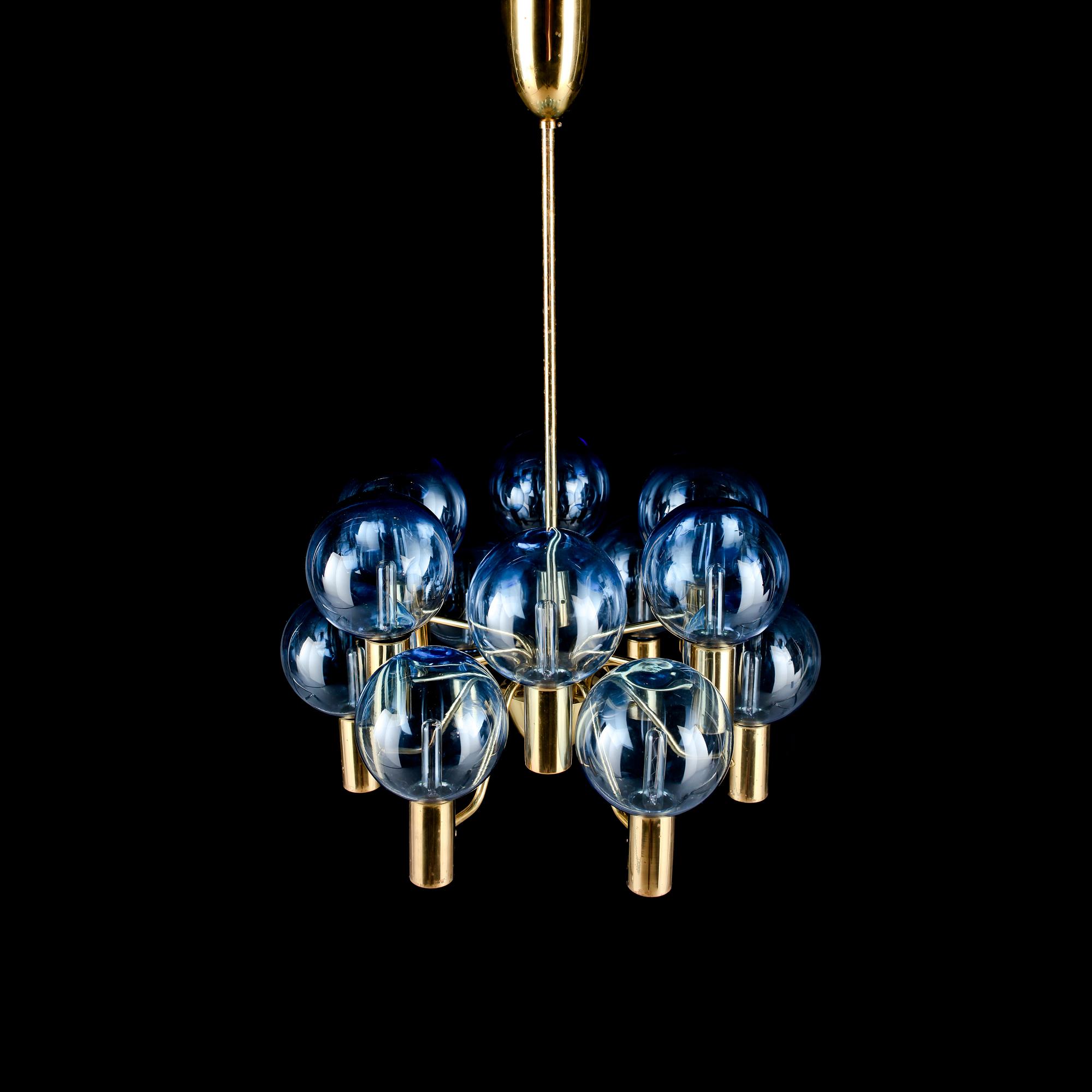TAKLAMPA, Hans Agne Jakobsson, Markaryd, 1900-talets andra hälft. Höjd ca 75 cm.