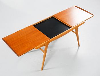 UNIDENTIFIED DESIGNER, sofa table, model "Expandette" for AB S. Ljungqvist Möbelfabrik approx 1955.