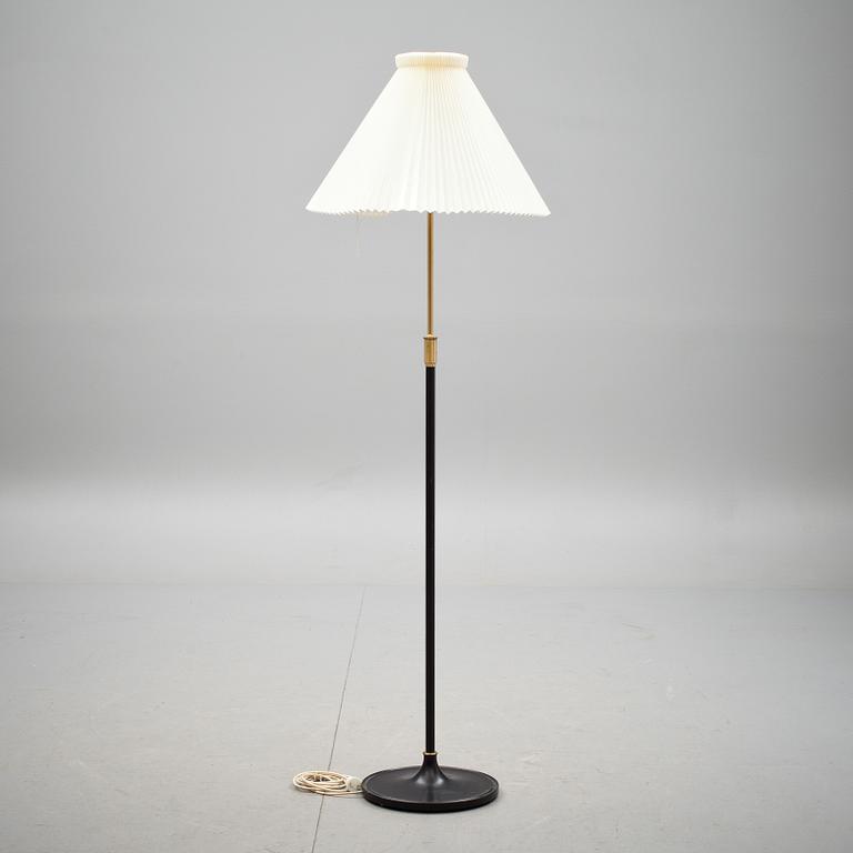 GOLVLAMPA, "Le Klint", Kaare Klint, Danmark.