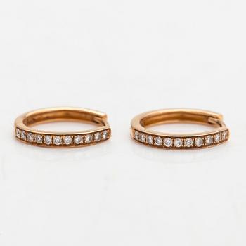 Korvakorut, 18K kultaa, timantteja yht. n 0.22 ct.