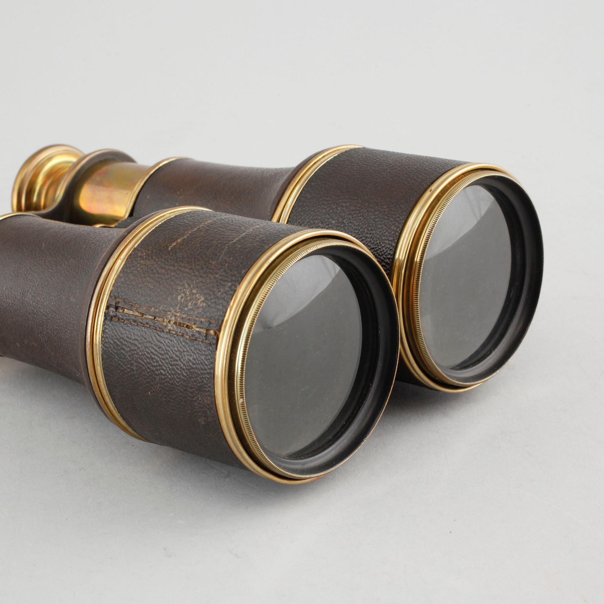 A early 20th century binoculars from Maison Crosti.