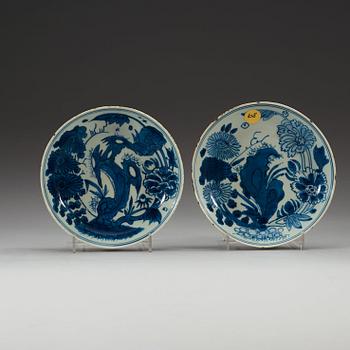 A set of eight dishes, Ming dynasty, 17th Century, with Xuande six character mark.