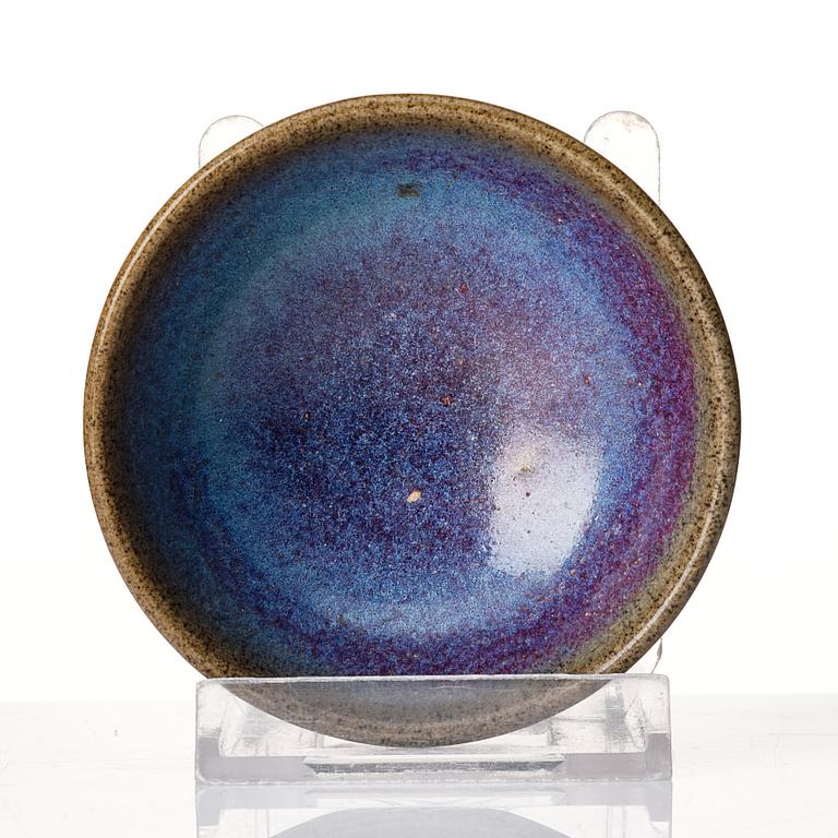 A Jun glazed bowl, Ming dynasty (1368-1644).