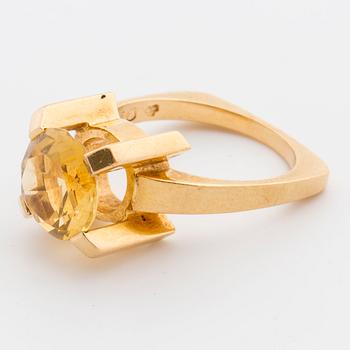 RING, 18K gold with a citrine, 1965.